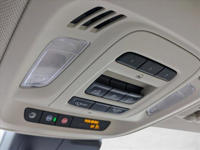 Used 2021 Buick Envision Avenir w/ Technology Package II image 14