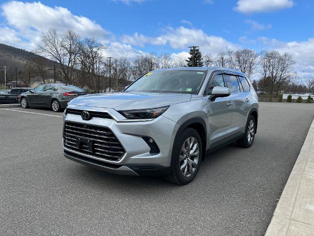 Used 2024 Toyota Grand Highlander Limited image 3