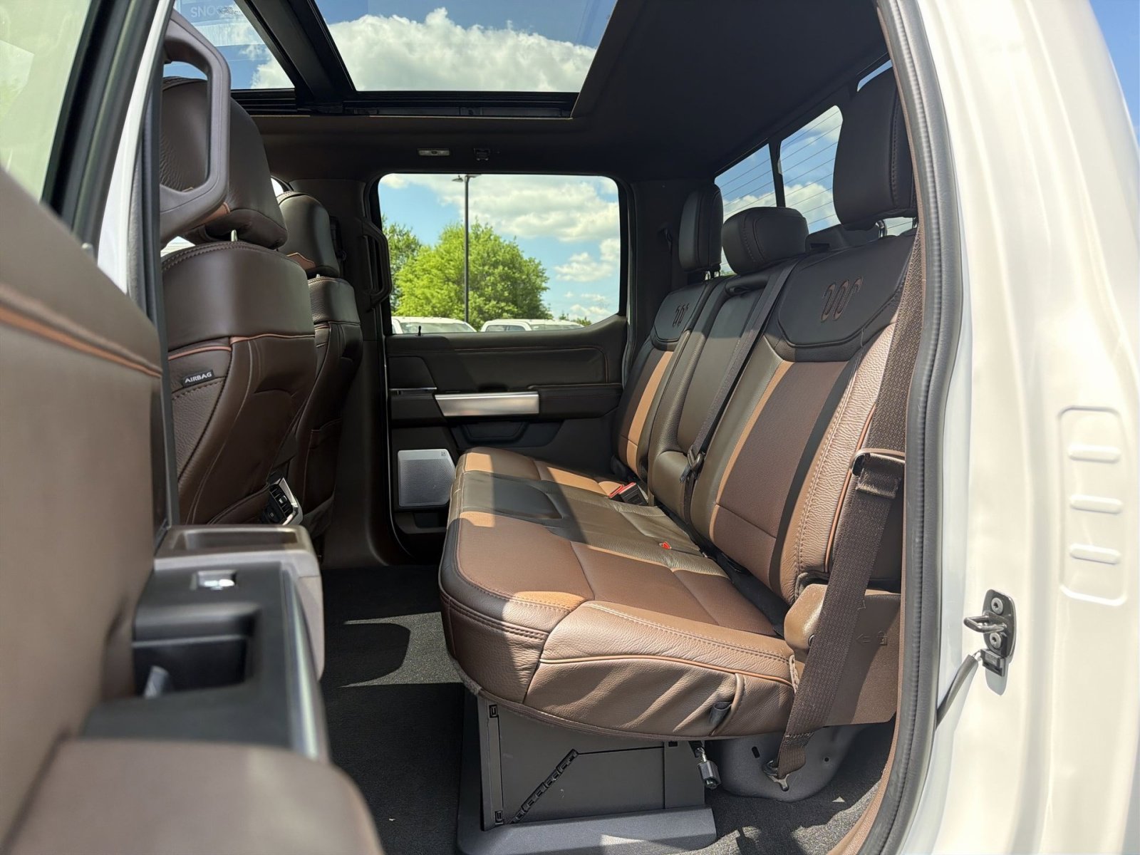 Certified 2024 Ford F350 King Ranch w/ Tremor Off-Road Package AWD/4WD image 40