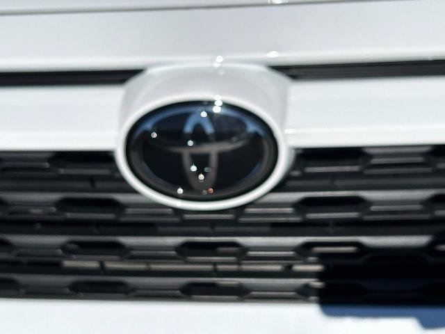 Used 2025 Toyota RAV4 XLE w/ Weather Package AWD/4WD image 22