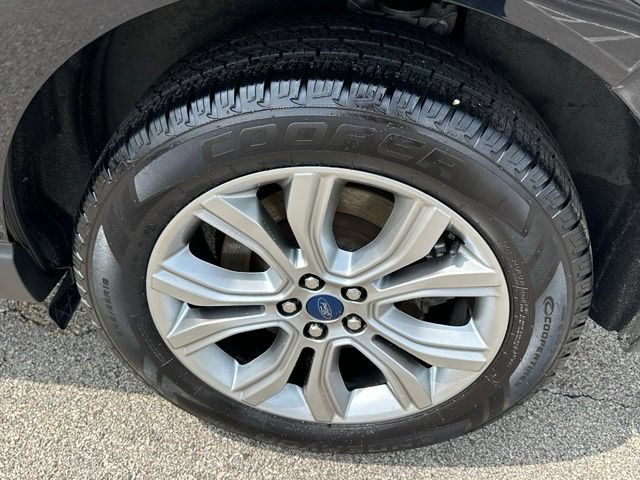 Certified 2022 Ford Edge Titanium AWD/4WD image 8