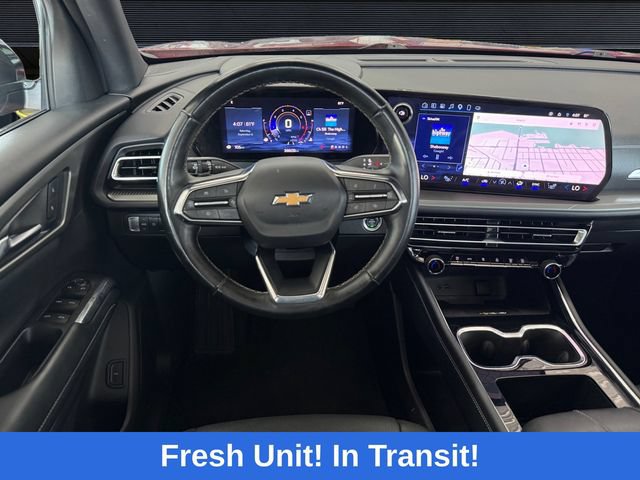 Used 2025 Chevrolet Traverse LT w/ Sun and Wheel Package FWD image 12