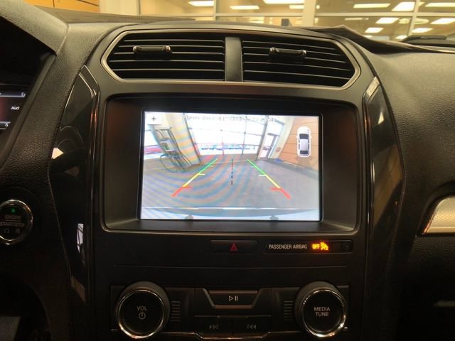 Certified 2018 Ford Explorer XLT w/ Equipment Group 201A image 16