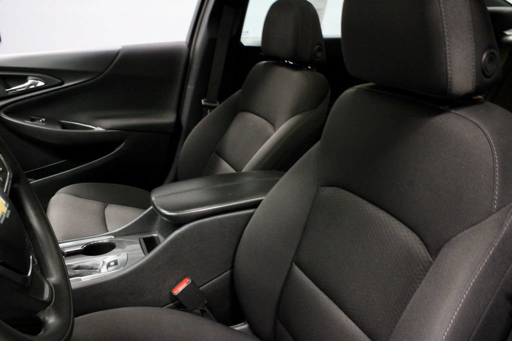 Used 2023 Chevrolet Malibu LT FWD image 26