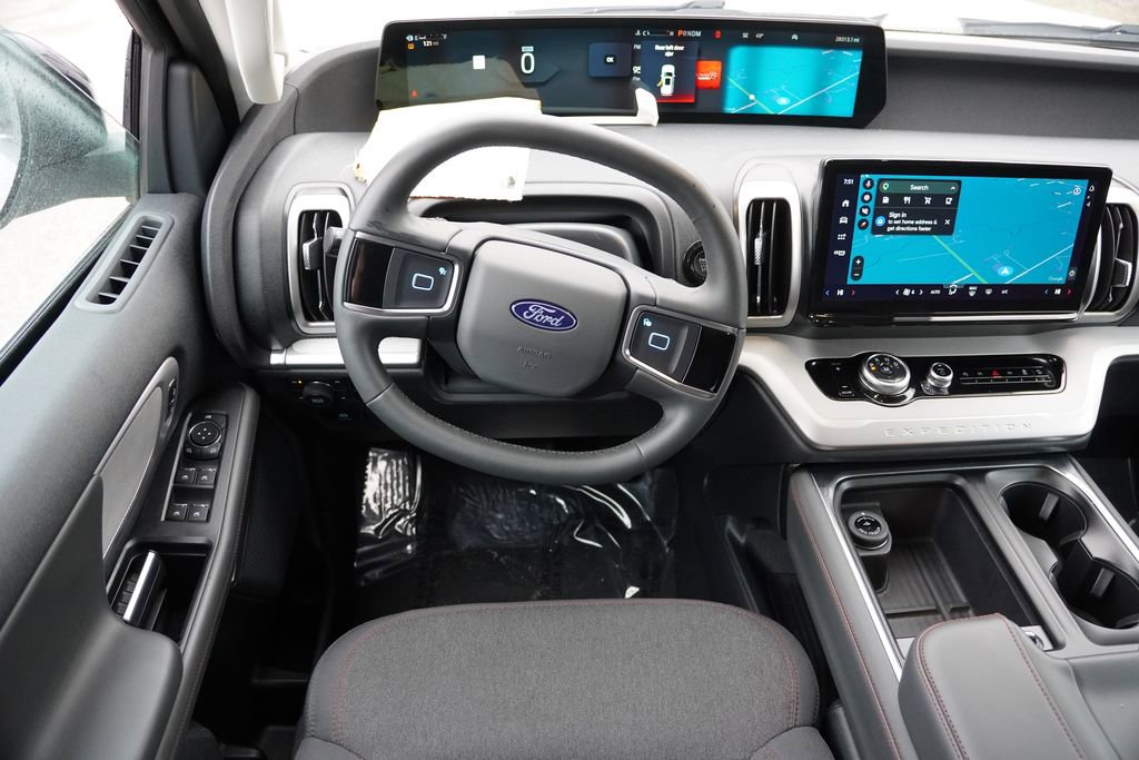 Certified 2025 Ford Expedition Active AWD/4WD image 21