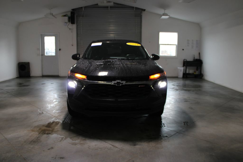 Used 2024 Chevrolet Trax RS w/ Driver Confidence Package image 9