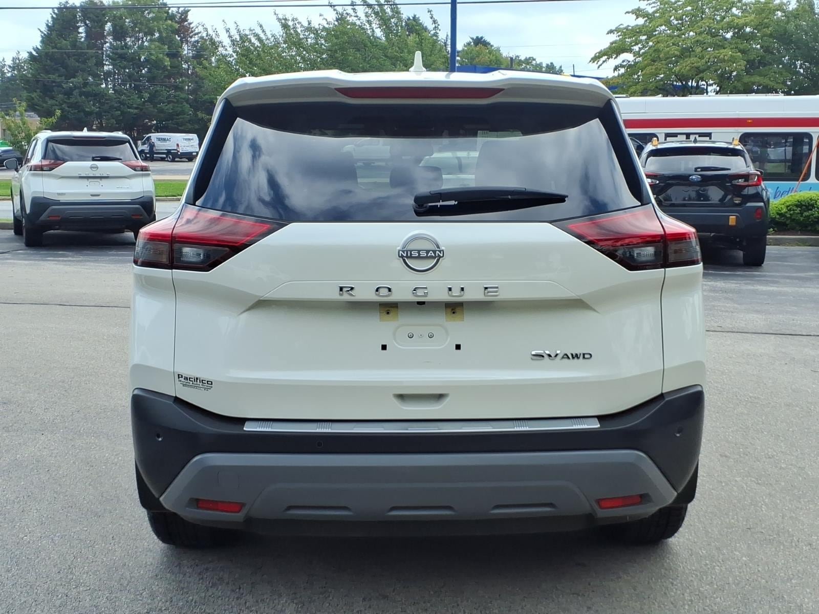 Used 2023 Nissan Rogue SV AWD/4WD image 4