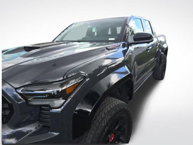 Used 2024 Toyota Tacoma TRD Pro AWD/4WD image 5