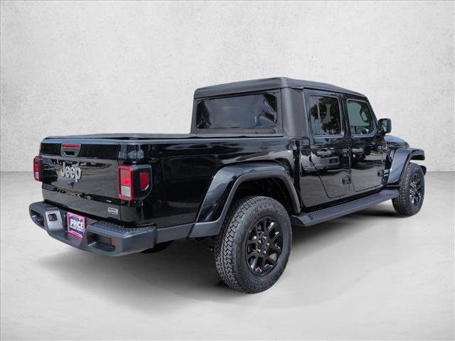 Used 2023 Jeep Gladiator Overland AWD/4WD image 5