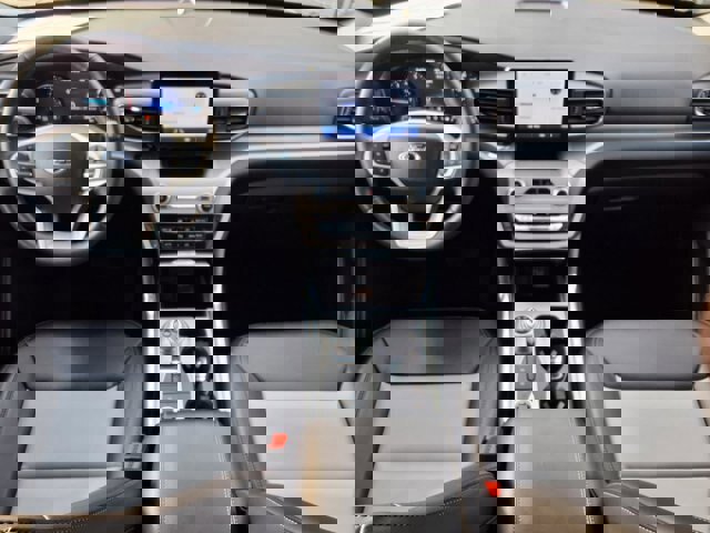 Certified 2023 Ford Explorer XLT w/ Equipment Group 202A image 14