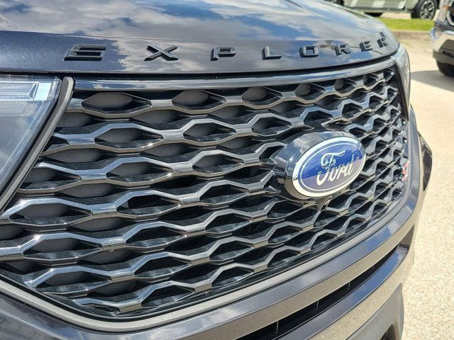 Certified 2022 Ford Explorer ST w/ Equipment Group 401A AWD/4WD image 7