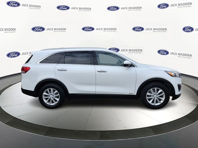 Used 2018 Kia Sorento LX image 2