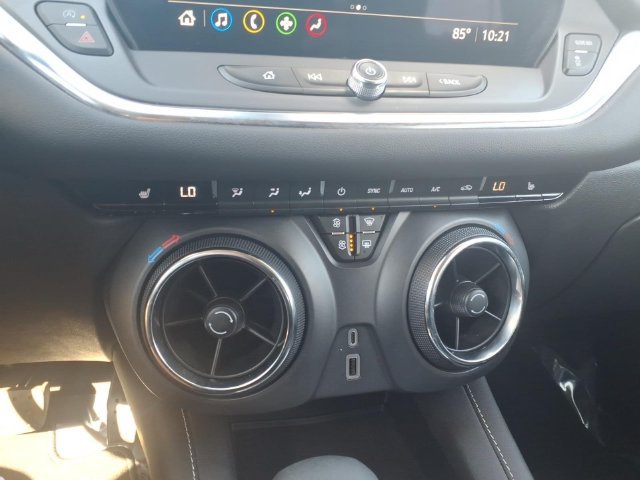 Used 2025 Chevrolet Blazer LT AWD/4WD image 21