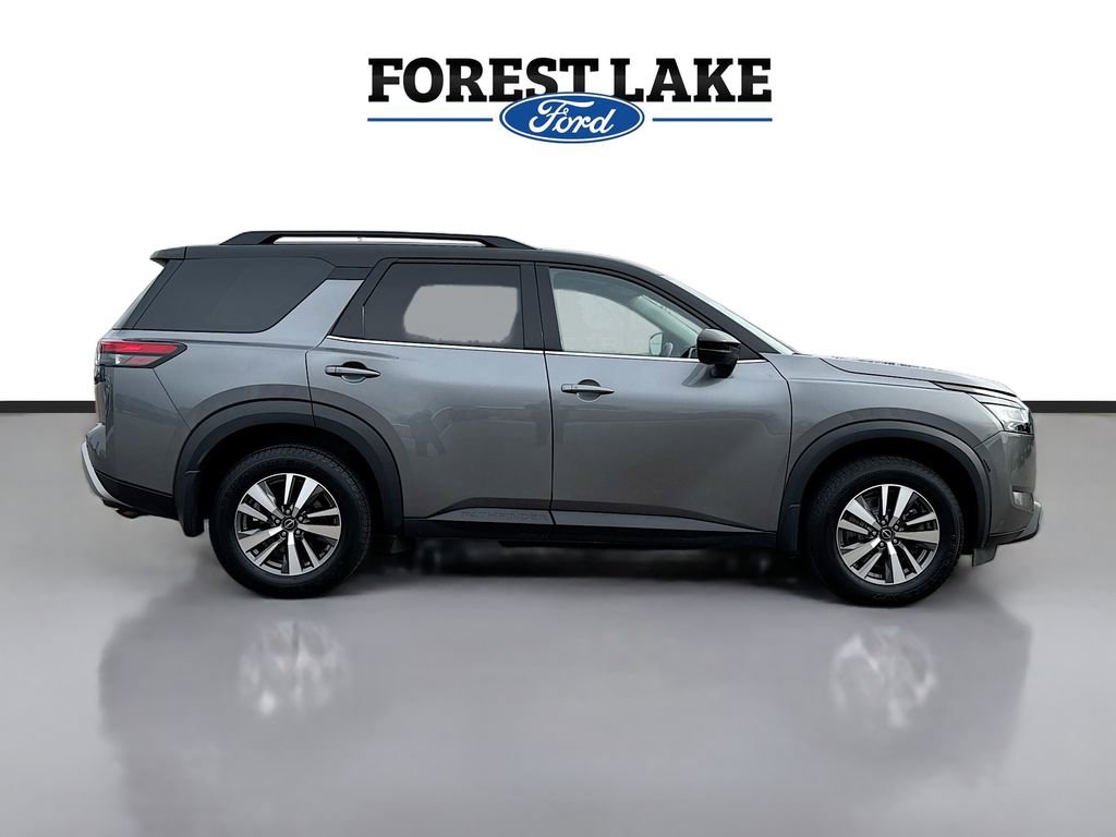 Used 2023 Nissan Pathfinder SL w/ Black Appearance Package AWD/4WD image 8