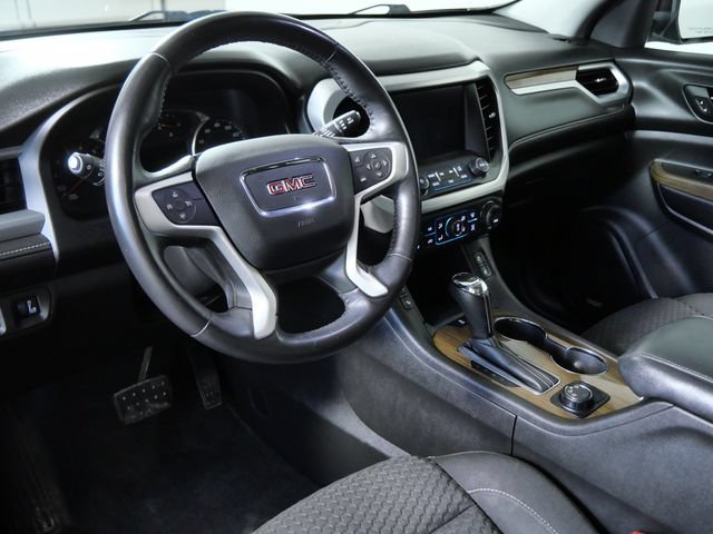 Used 2017 GMC Acadia SLE w/ Driver Alert Package I AWD/4WD image 3