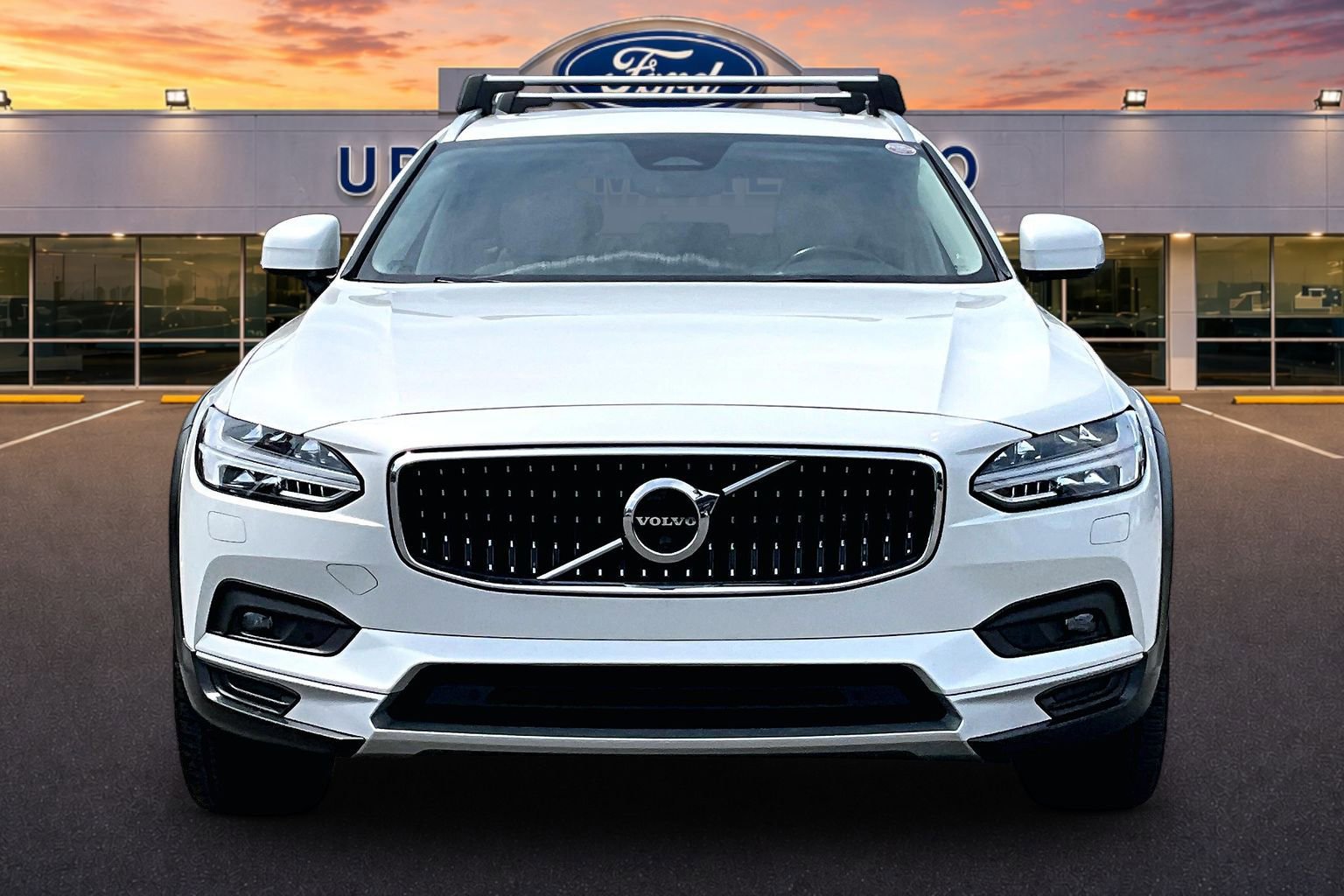 Used 2023 Volvo V90 B6 Cross Country Ultimate AWD/4WD image 6