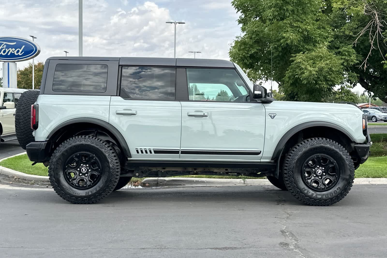 Certified 2021 Ford Bronco First Edition AWD/4WD image 8