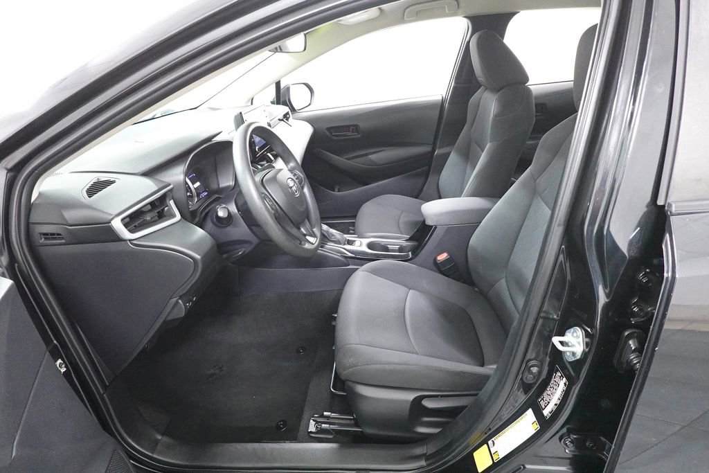 Used 2022 Toyota Corolla LE image 9