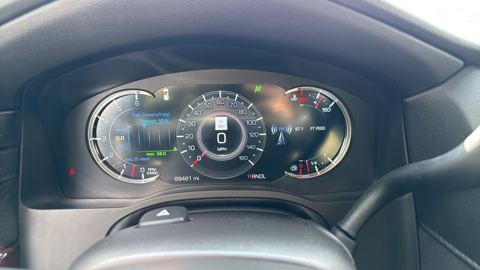 Used 2018 Cadillac Escalade Luxury RWD image 13
