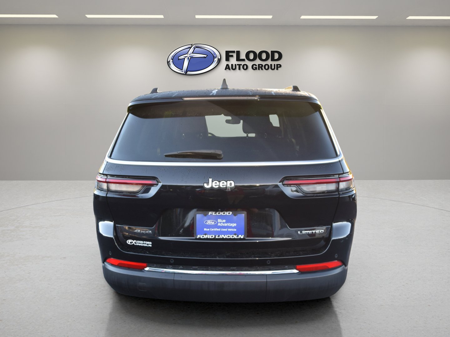 Used 2023 Jeep Grand Cherokee L Limited AWD/4WD image 5