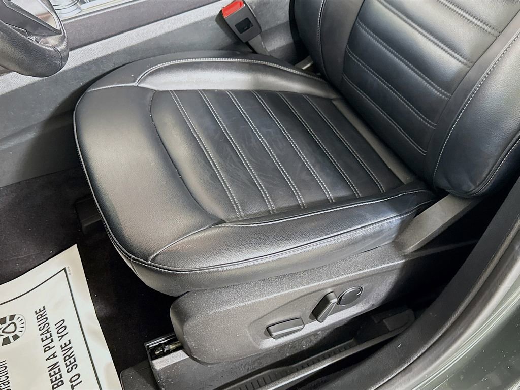 Certified 2022 Ford Edge SEL w/ Convenience Package image 18