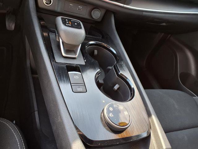 Used 2023 Nissan Rogue S image 16