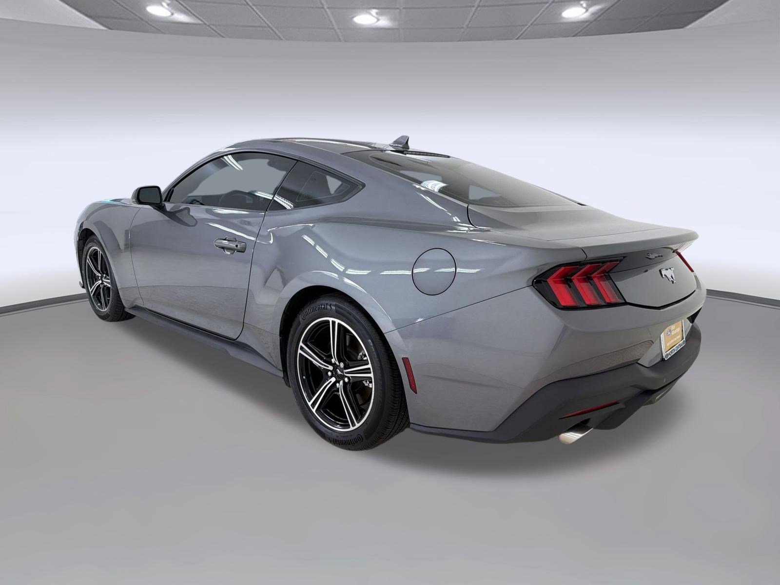 Certified 2024 Ford Mustang Coupe RWD image 3