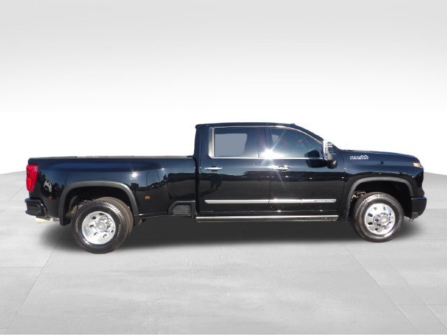Used 2025 Chevrolet Silverado 3500 High Country w/ High Country Premium Package AWD/4WD image 8