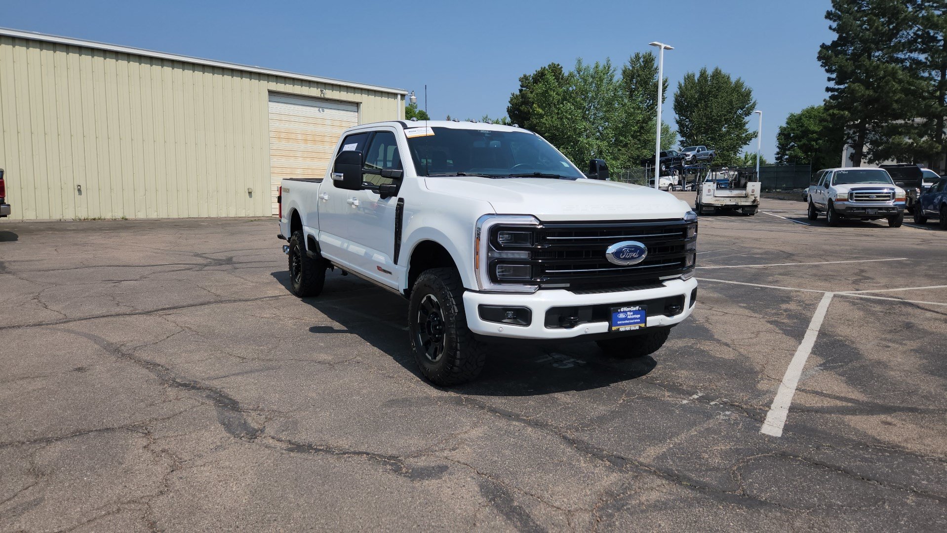 Certified 2025 Ford F250 Platinum w/ Tremor Off-Road Package AWD/4WD image 14