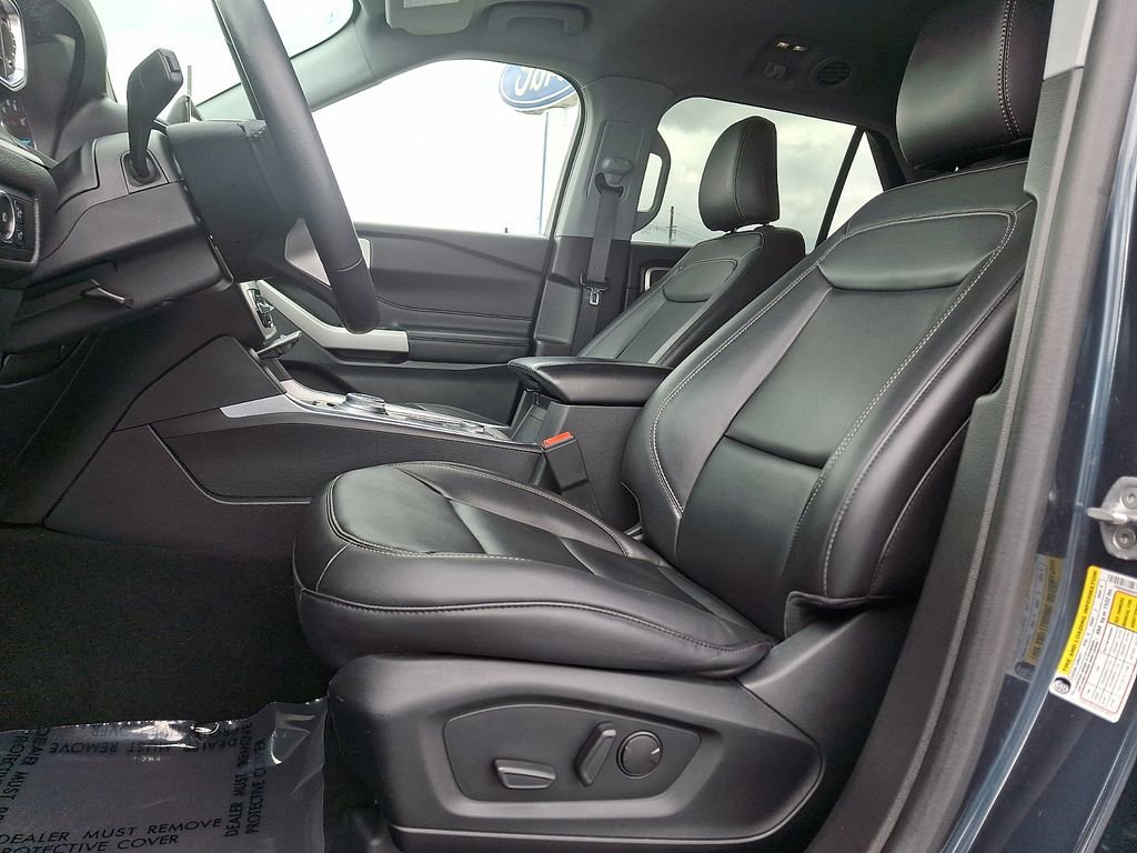 Certified 2023 Ford Explorer XLT w/ Equipment Group 202A AWD/4WD image 14