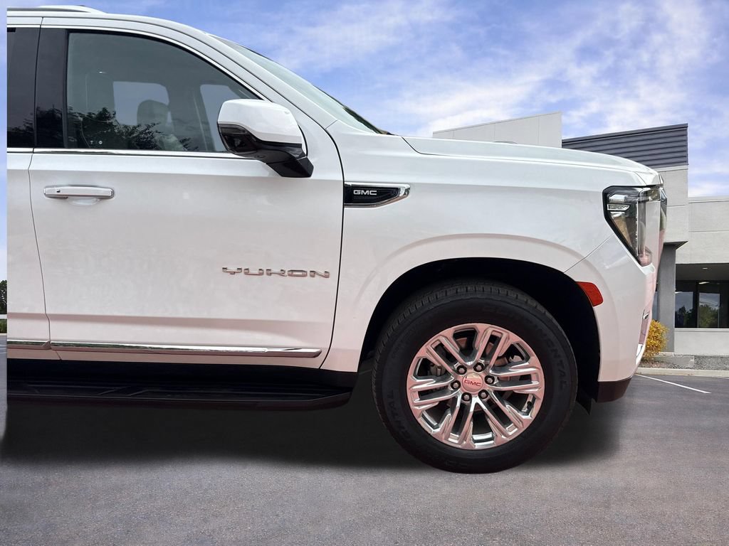 Used 2022 GMC Yukon XL SLT w/ SLT Premium Package AWD/4WD image 35