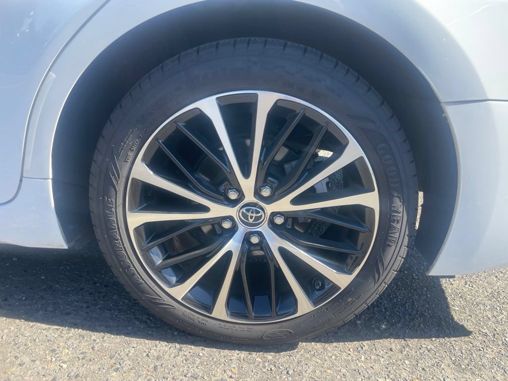 Used 2018 Toyota Camry SE FWD image 22