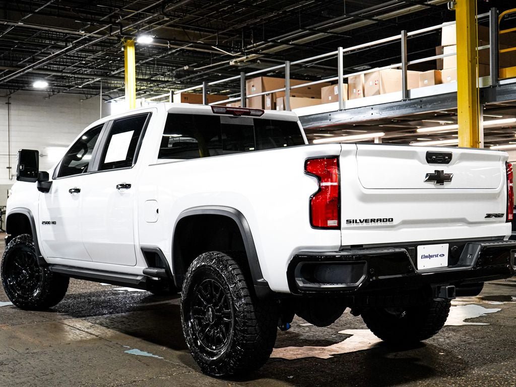 Used 2025 Chevrolet Silverado 2500 ZR2 w/ Technology Package AWD/4WD image 4