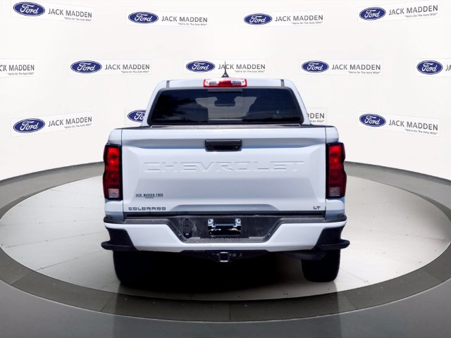 Used 2023 Chevrolet Colorado LT w/ LT Convenience Package II AWD/4WD image 4