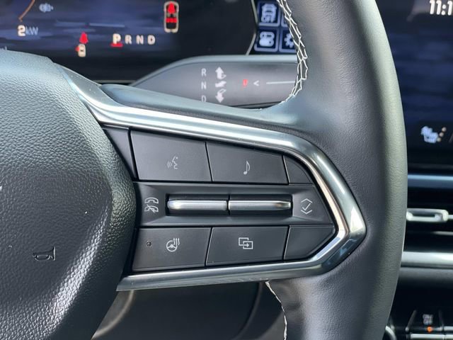 Used 2025 Chevrolet Equinox EV LT w/ Convenience Package image 10