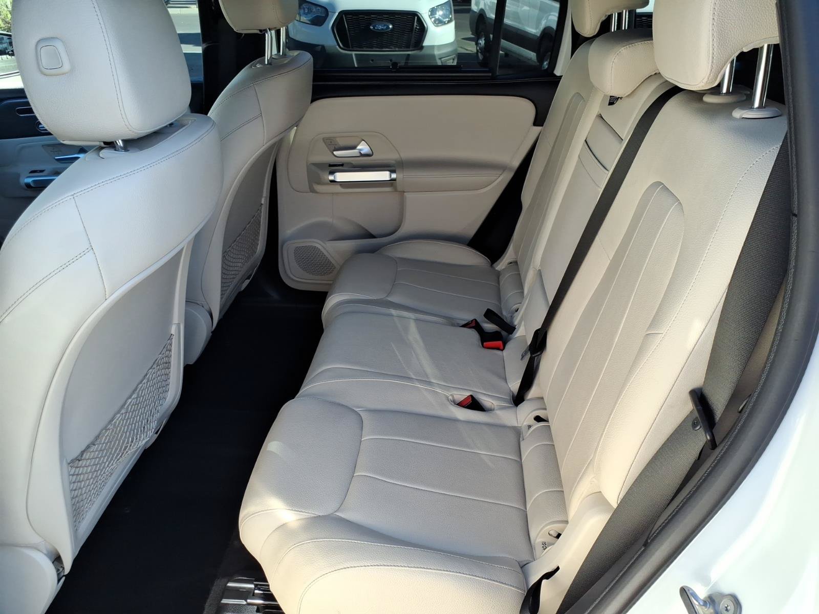 Used 2022 Mercedes-Benz GLB 250 image 16