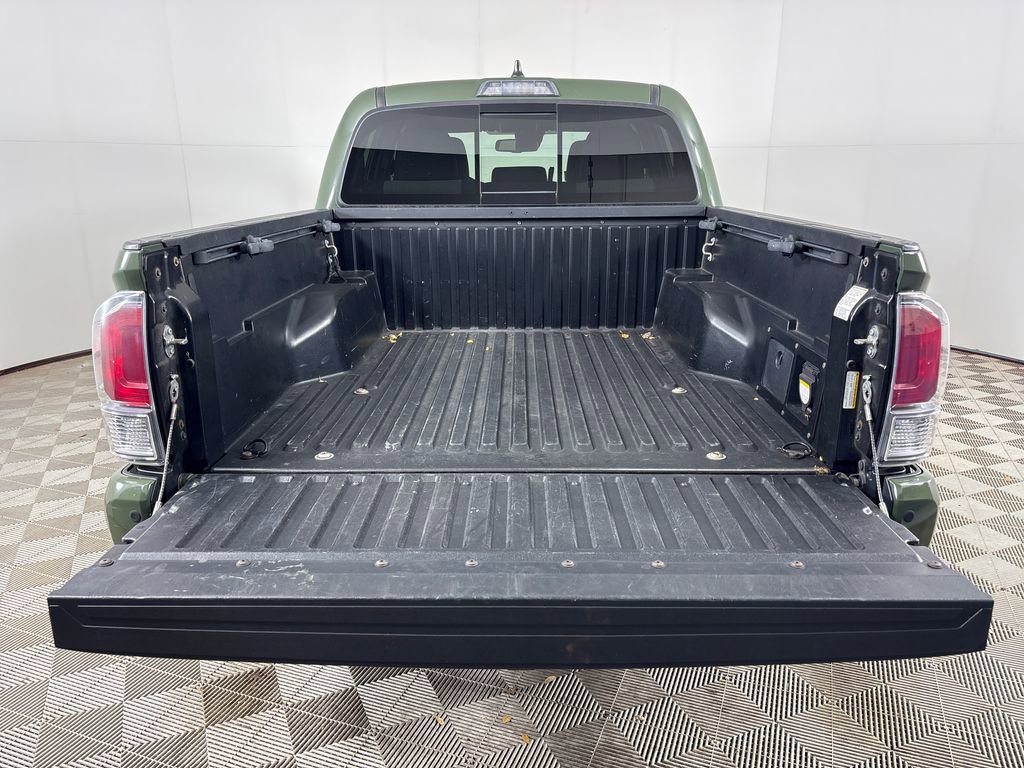 Used 2021 Toyota Tacoma TRD Sport w/ Technology Package AWD/4WD image 25
