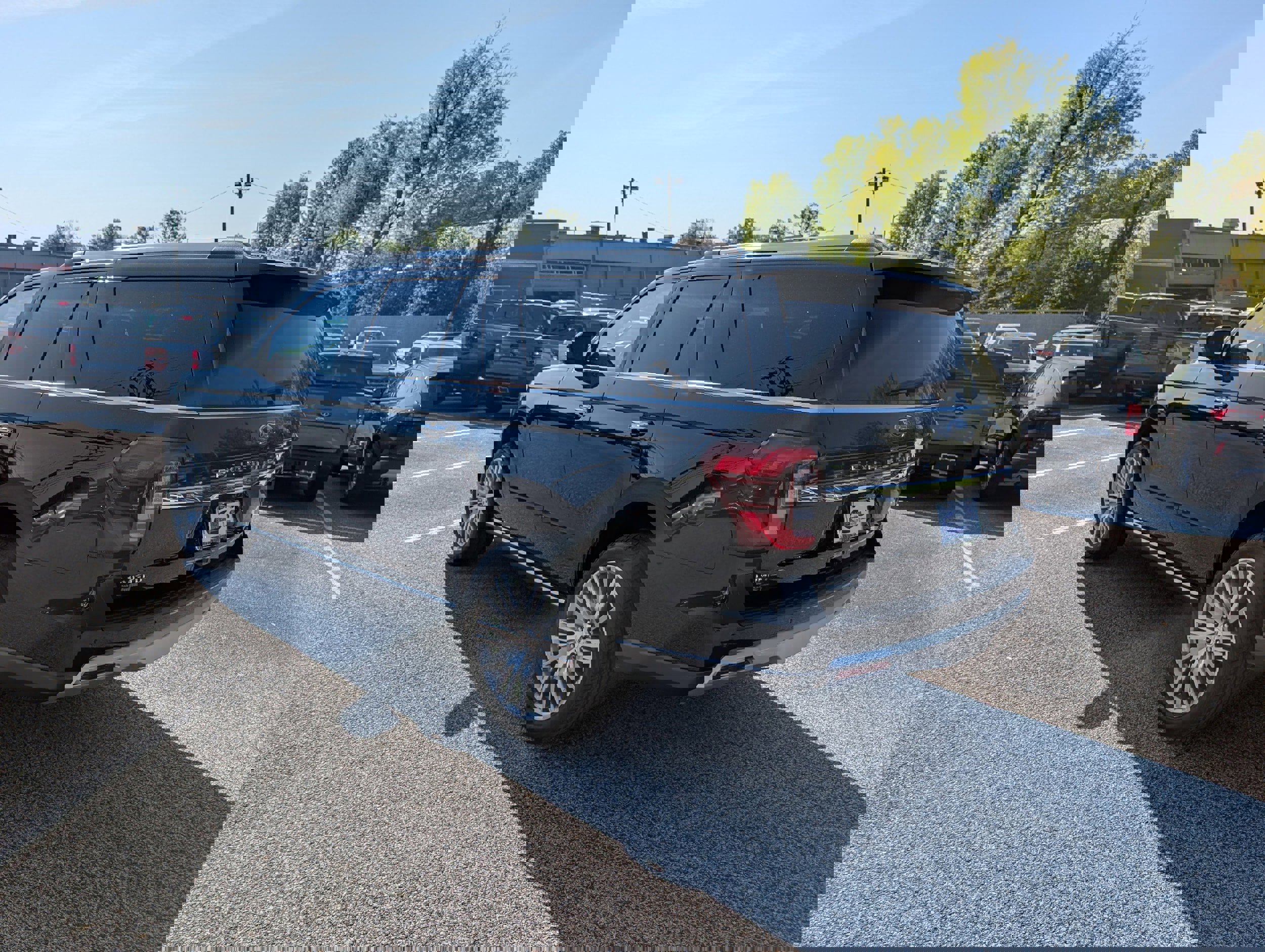 Certified 2022 Ford Expedition Max Limited image 5