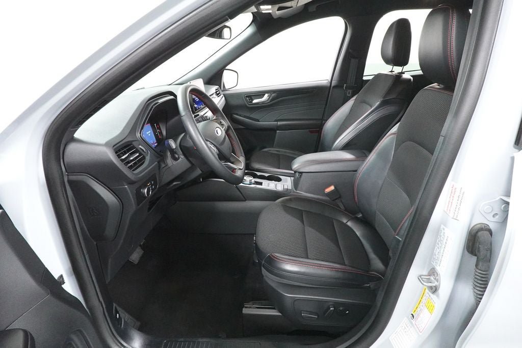 Certified 2025 Ford Escape ST-Line AWD/4WD image 22