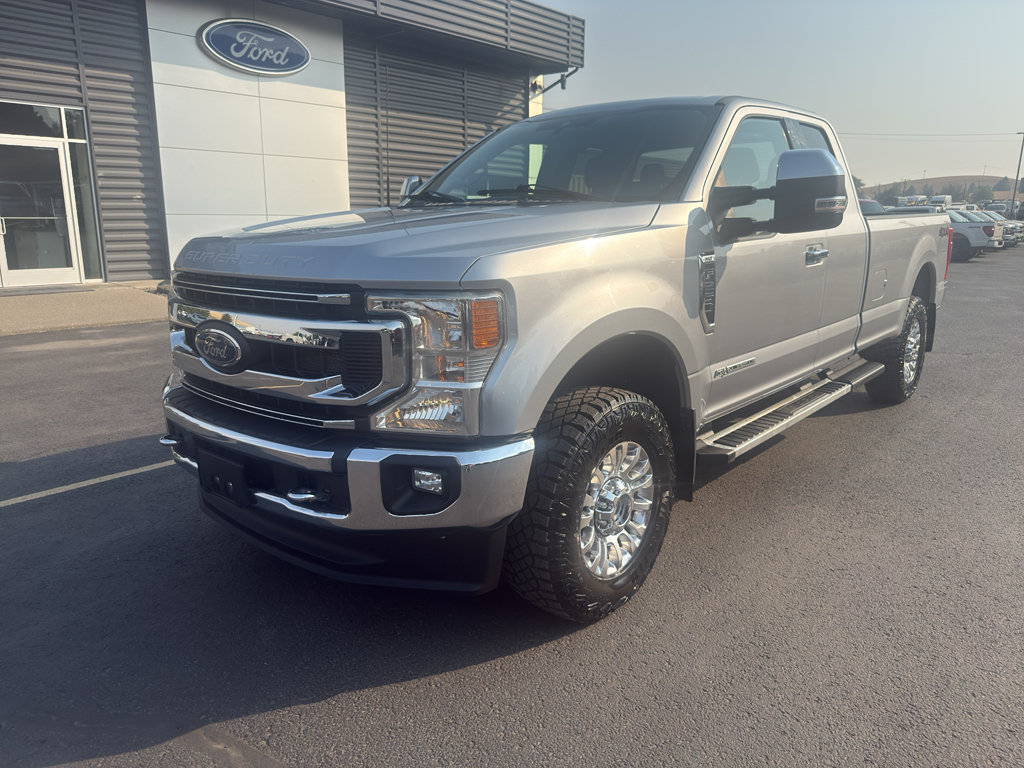 Certified 2022 Ford F250 XLT w/ XLT Premium Package AWD/4WD image 29