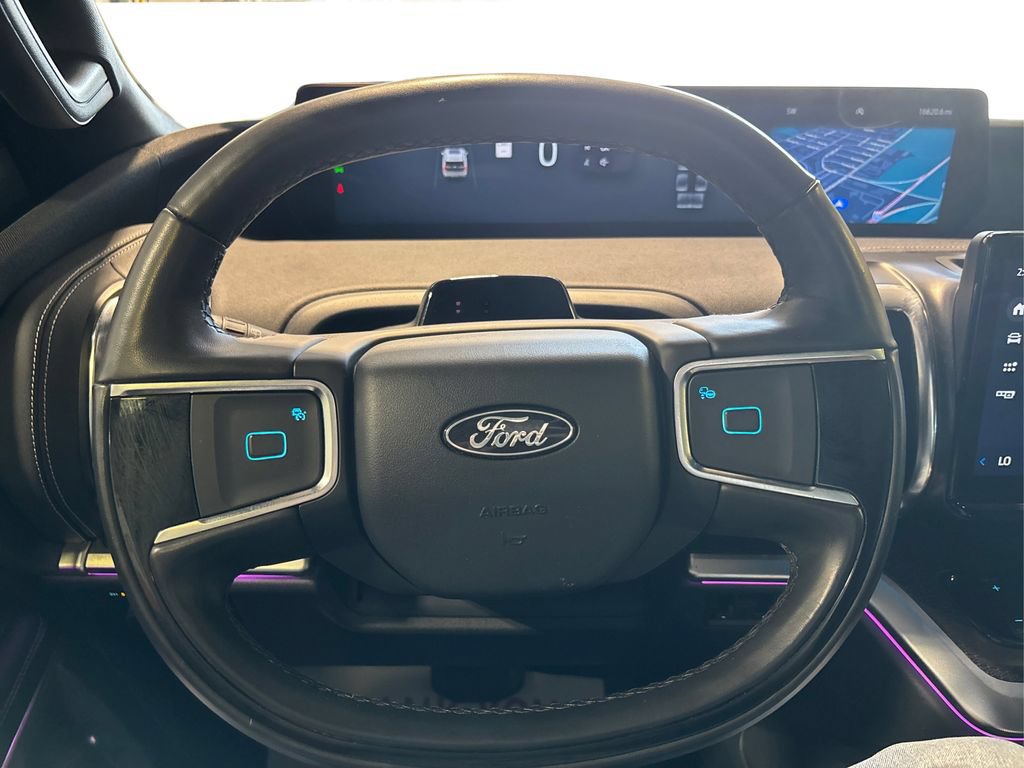 Certified 2025 Ford Expedition Platinum w/ Stealth Appearance Package AWD/4WD image 31