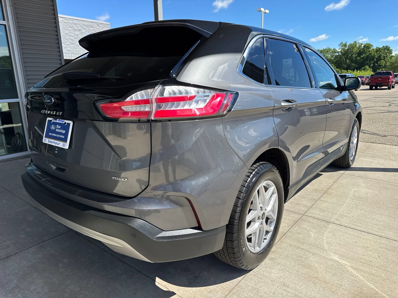 Certified 2024 Ford Edge SEL w/ Convenience Package AWD/4WD image 8