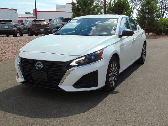 Used 2025 Nissan Altima 2.5 SV FWD image 9