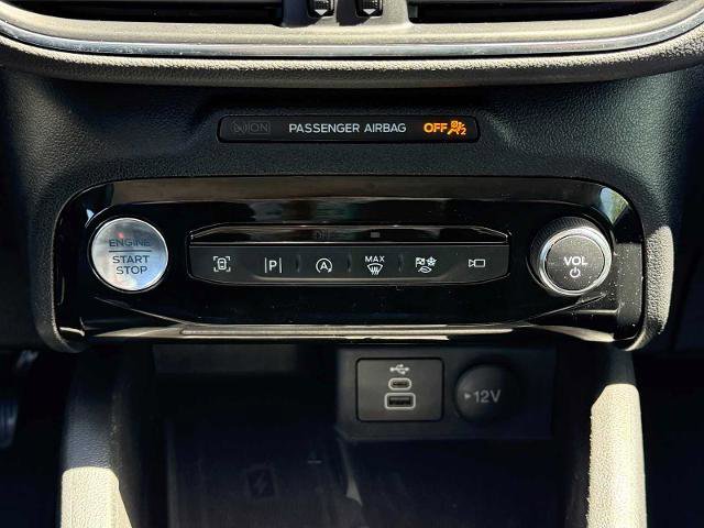 Certified 2024 Ford Escape Platinum AWD/4WD image 16