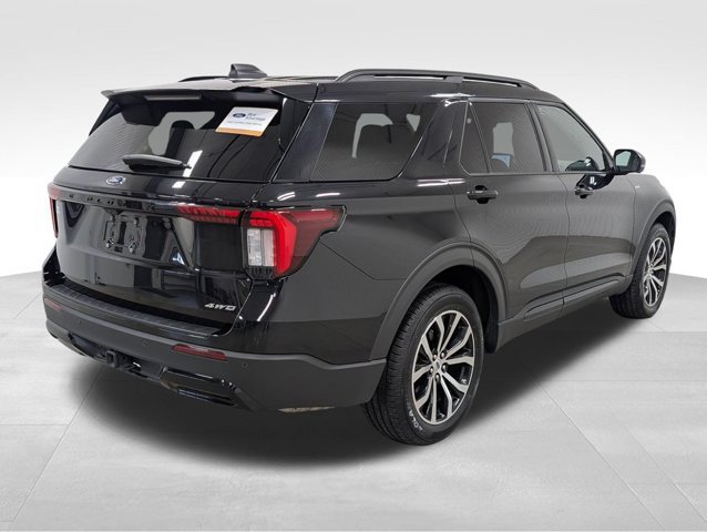 Certified 2025 Ford Explorer ST-Line AWD/4WD image 19