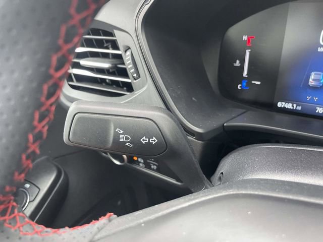 Certified 2025 Ford Escape ST-Line image 30