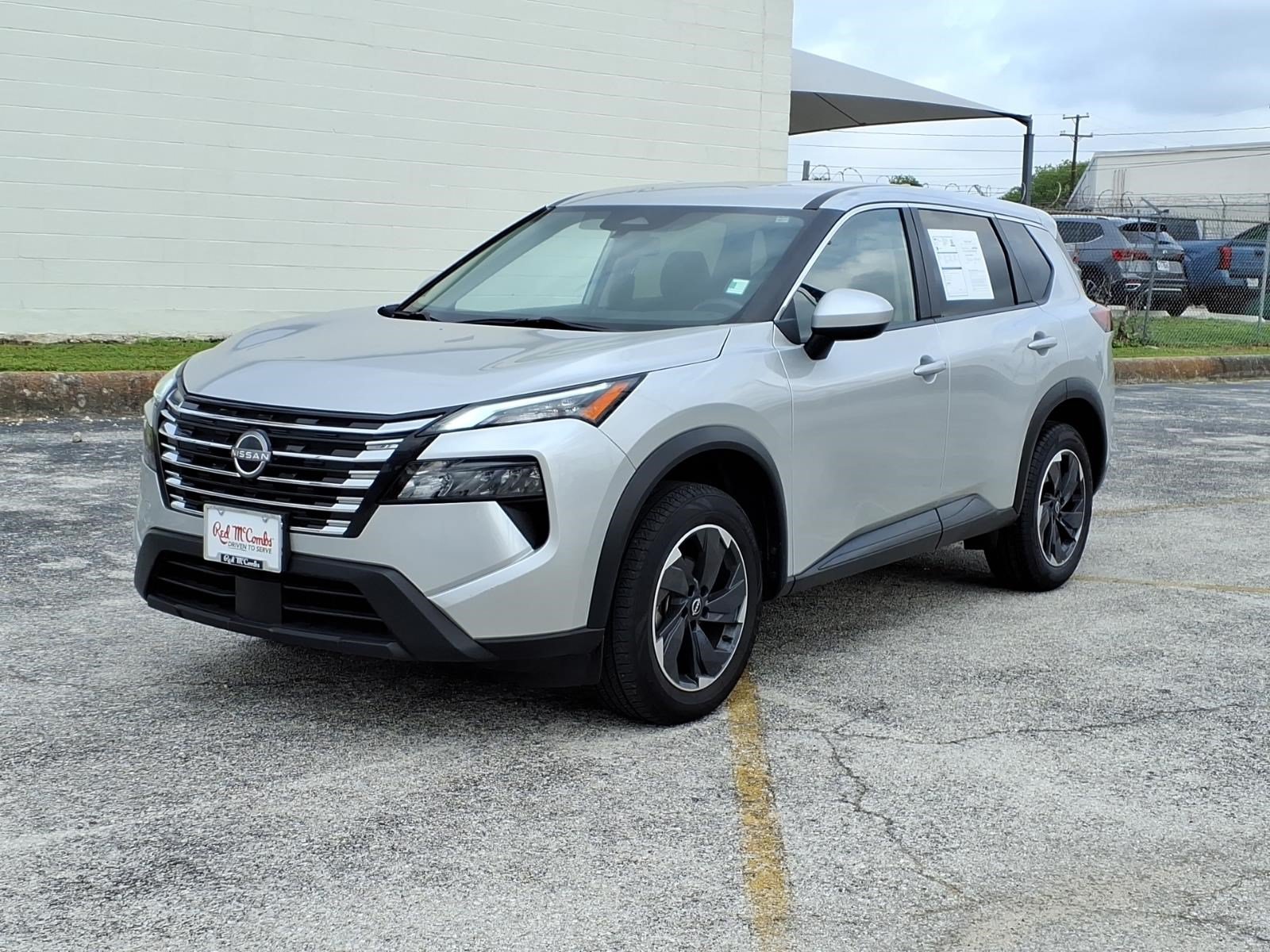 Used 2024 Nissan Rogue SV