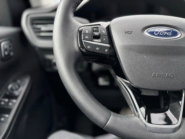 Certified 2022 Ford Escape Titanium w/ Class II Trailer Tow Package image 34