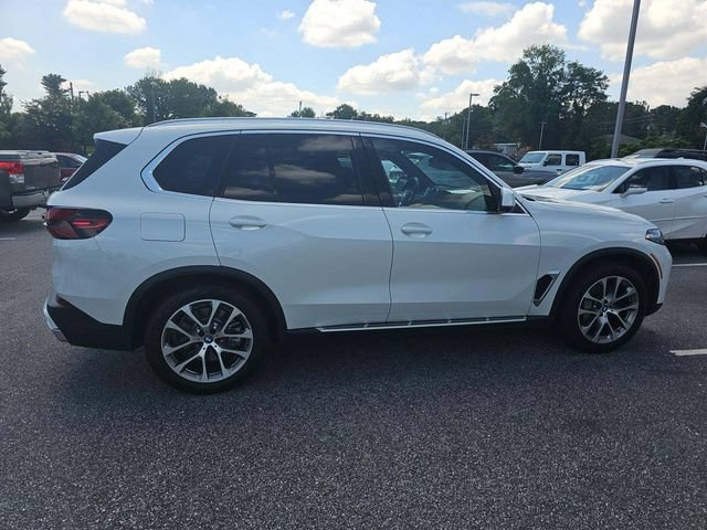 Used 2025 BMW X5 xDrive50e AWD/4WD image 5