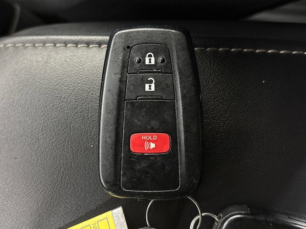 Used 2020 Toyota Corolla SE FWD image 31